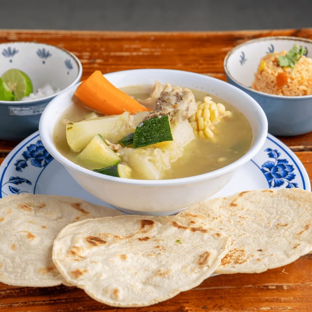 Caldo de Res.