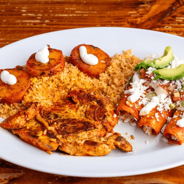 Enchiladas Tapatias.