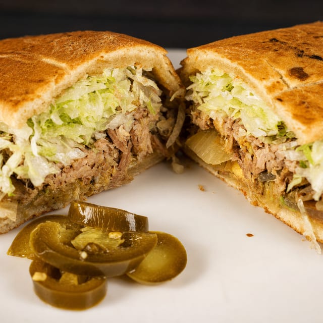 Torta de Carnitas.